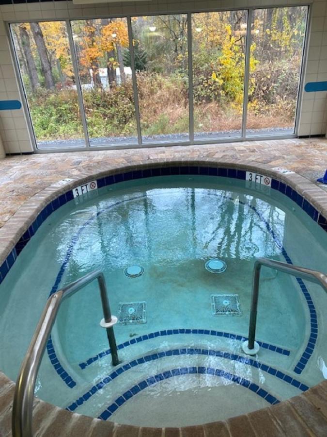 Pocono Villas Resort East Stroudsburg Esterno foto
